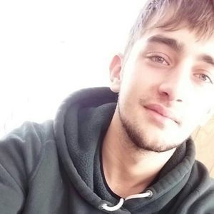 Meet your Posher, Lee